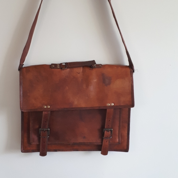 unbranded Handbags - Leather messenger bag, mahogany color, quality